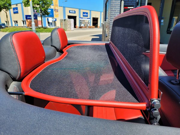 Renault Windscherm Renault Megane 3 rood Renault Windscherm Renault Megane 3 rood