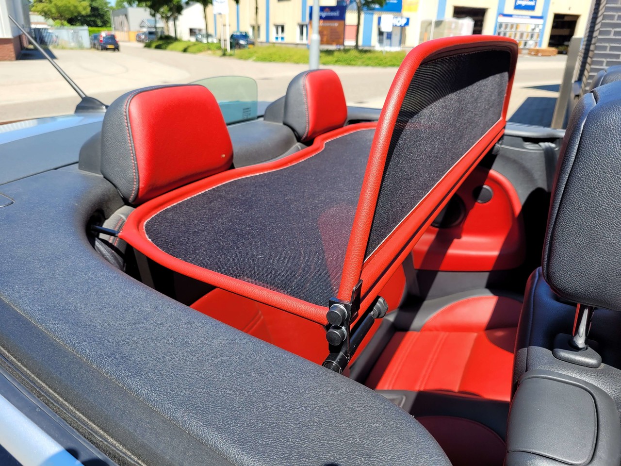 Renault Windscherm Renault Megane 3 rood Renault Windscherm Renault Megane 3 rood