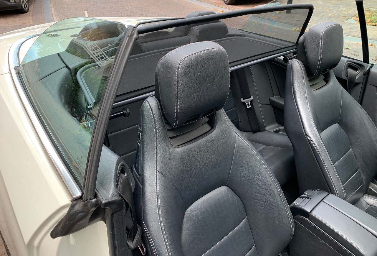 Mercedes Windscherm Mercedes E A207 rood Mercedes Windscherm Mercedes E A207 rood