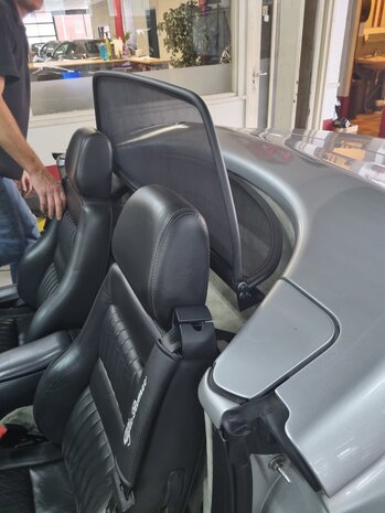 Alfa Romeo Windscherm Alfa Romeo  Spider 916 Alfa Romeo Windscherm Alfa Romeo  Spider 916