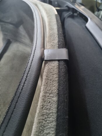 Alfa Romeo Windscherm Alfa Romeo Spider 916 beige Alfa Romeo Windscherm Alfa Romeo Spider 916 beige