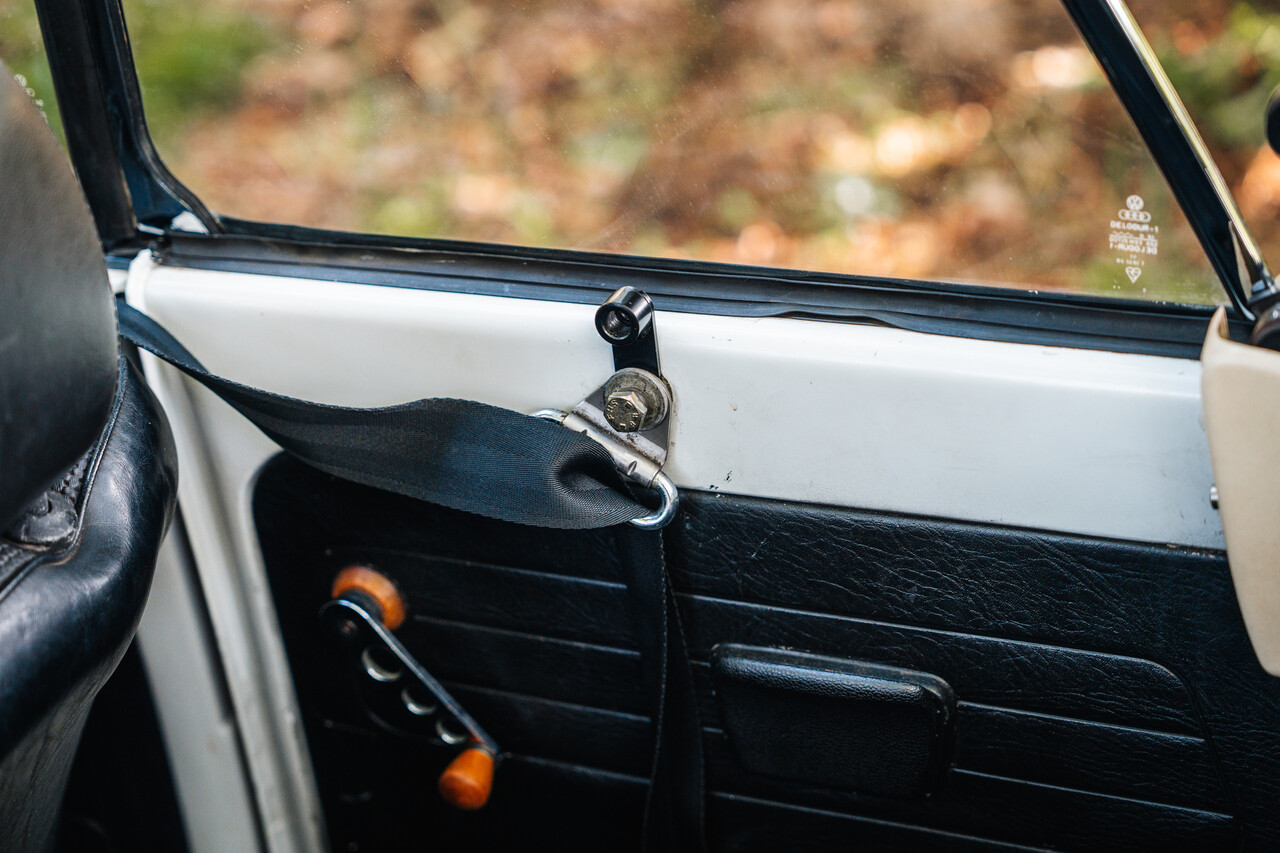 Volkswagen Windscherm VW Kever 1302/1303 Snelsl. Volkswagen Windscherm VW Kever 1302/1303 Snelsl.