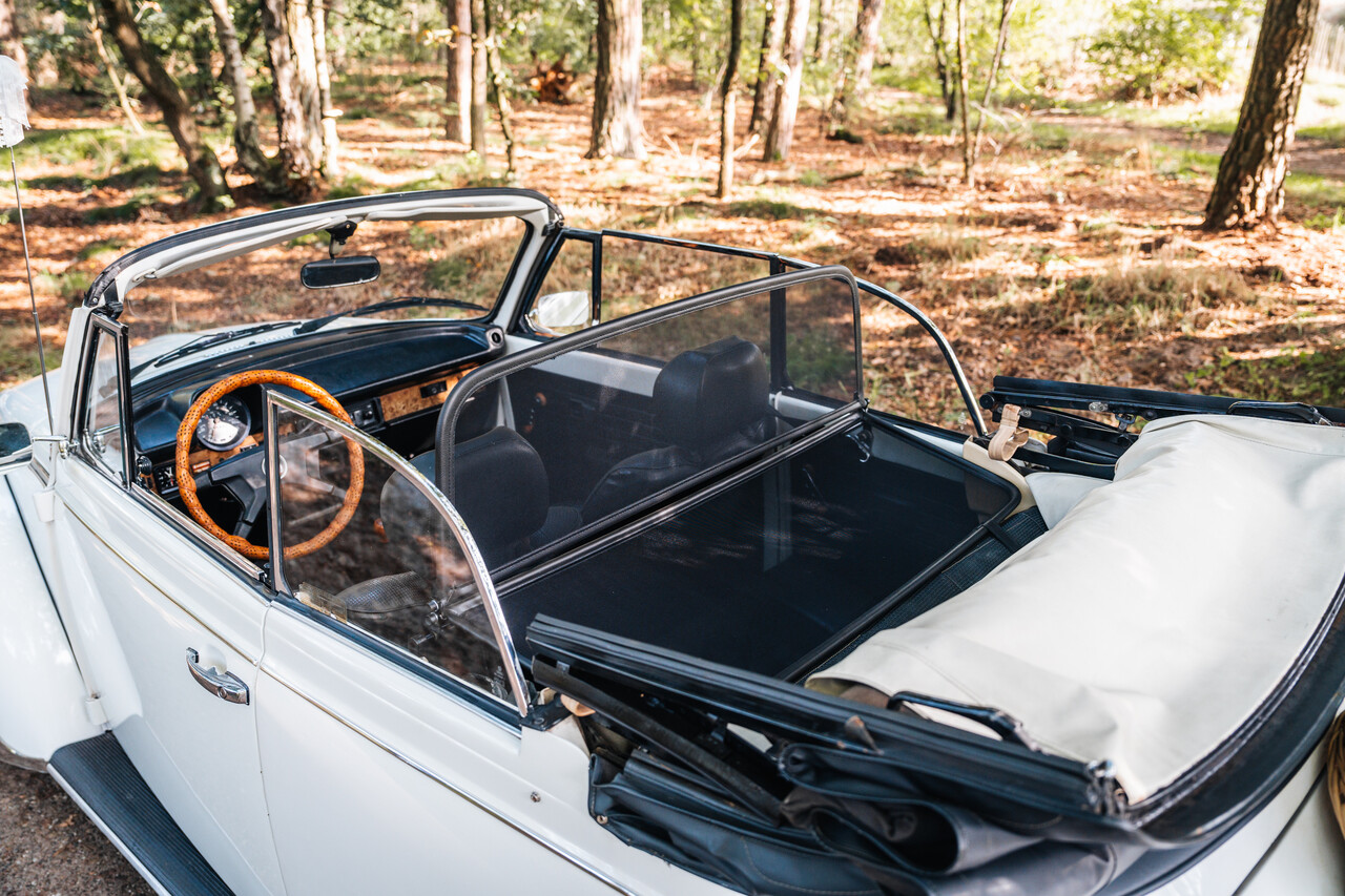 Volkswagen Windscherm VW Kever 1302/1303 Snelsl. Volkswagen Windscherm VW Kever 1302/1303 Snelsl.