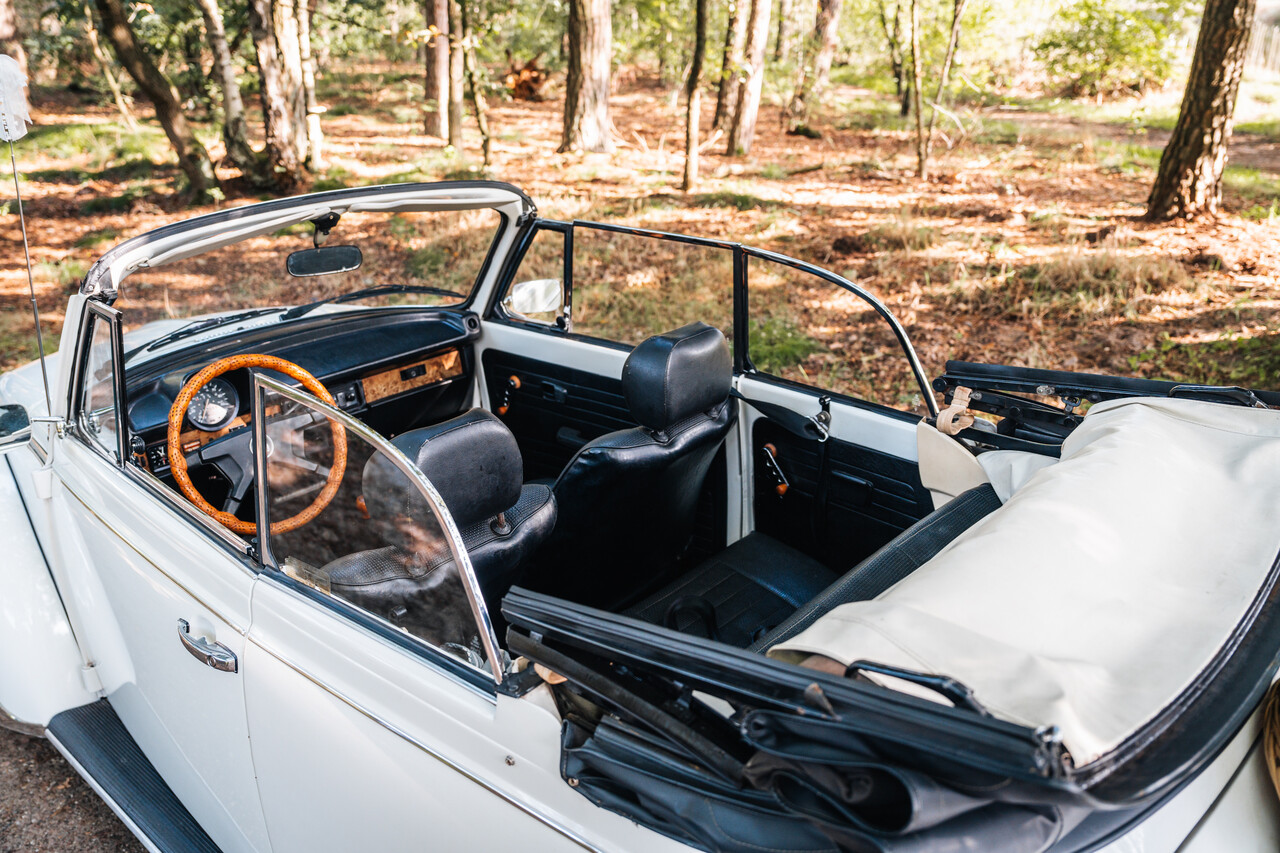 Volkswagen Windscherm VW Kever 1302/1303 Snelsl. Volkswagen Windscherm VW Kever 1302/1303 Snelsl.