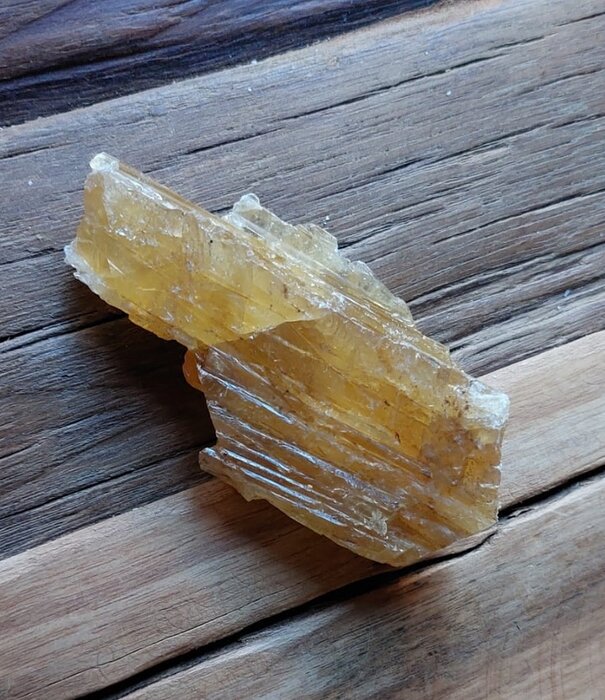 Cristal Calcite miel brut 110g