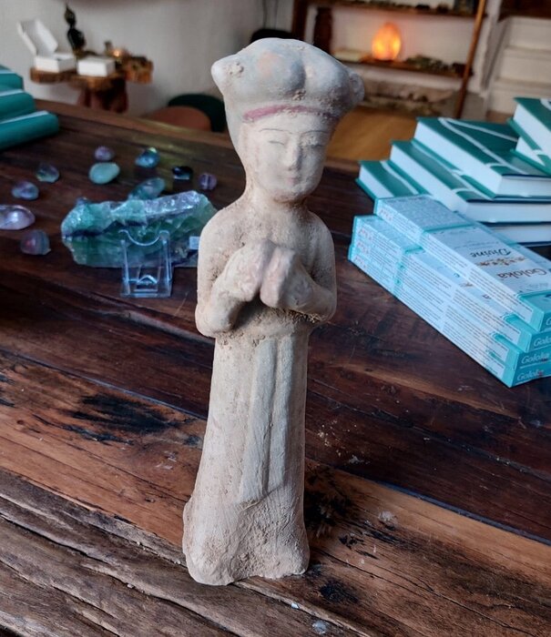 beeld shabti terracotta priesteres 27 tamboerijn