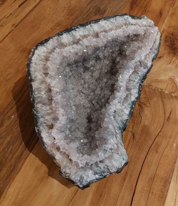 kristal Amethist roze geode 33x19x18 (7,2kg)