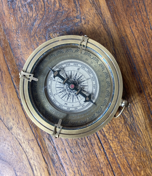 Kompas - Messing met mooie ornamenten