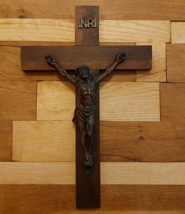 kruisbeeld antiek Jezus 50 cm x 33 cm