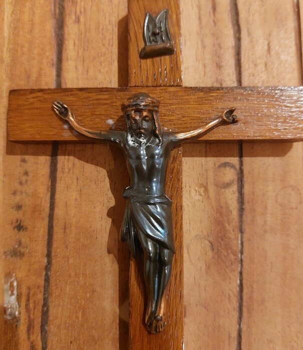 kruisbeeld antiek Jezus 19 cm x 11 cm