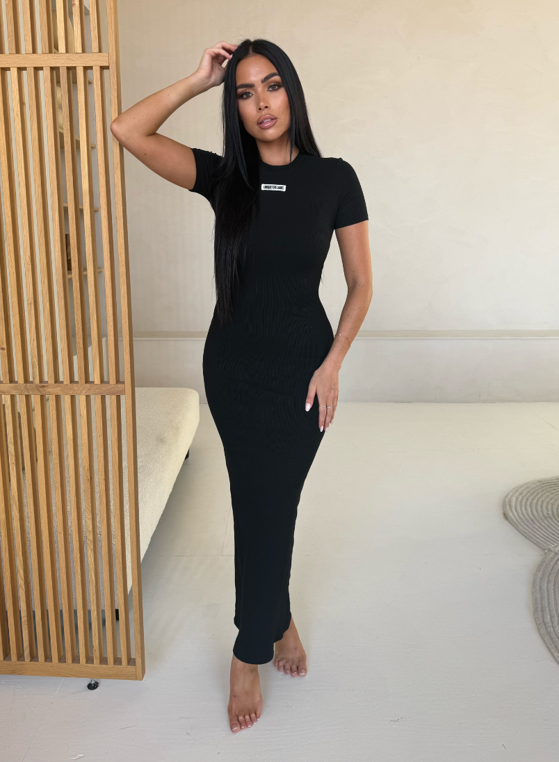 Dress Jurk Rib Zwarte Fitted Rib Maxi-jurk Met Korte Mouw EDDY'S