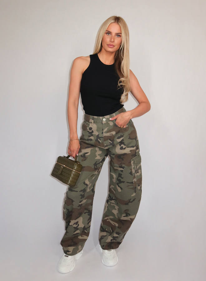 Chloe Camo Cargo Pants - Groen