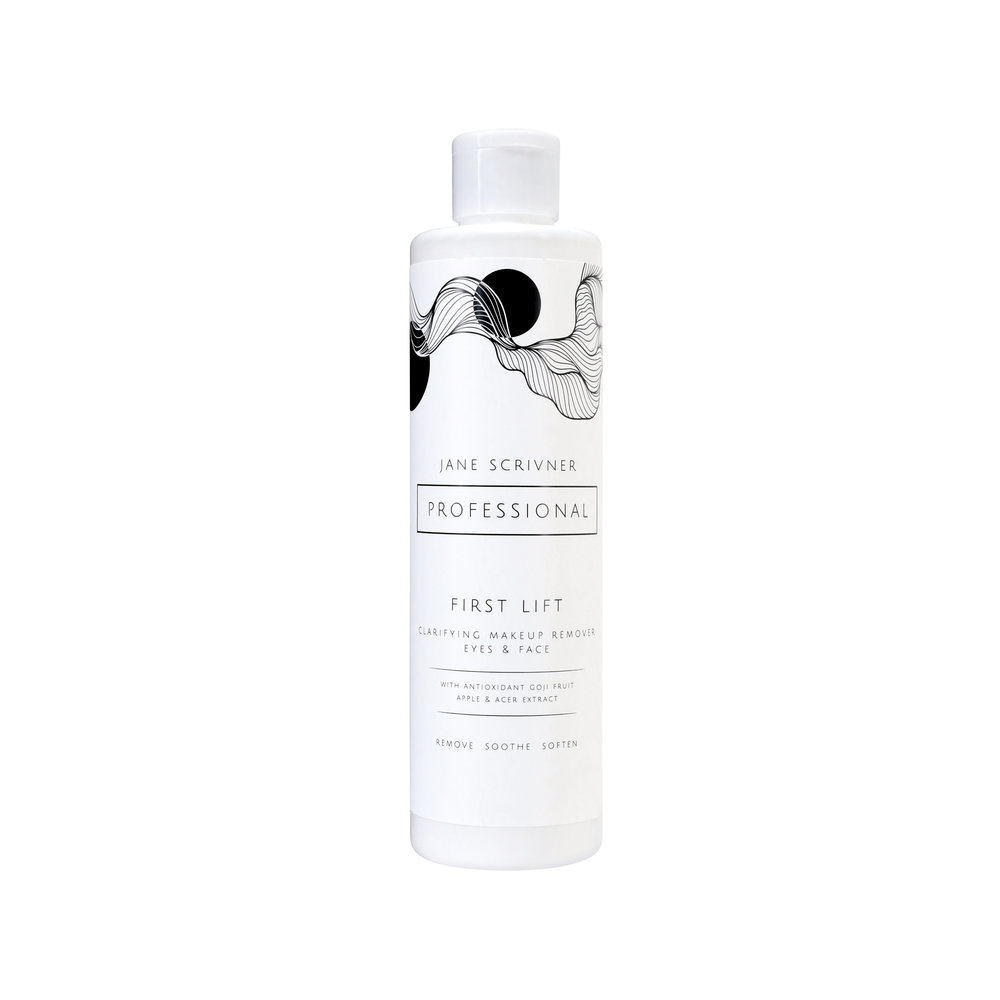 Jane Scrivner First Lift  - Salon Jane Scrivner First Lift  - Salon