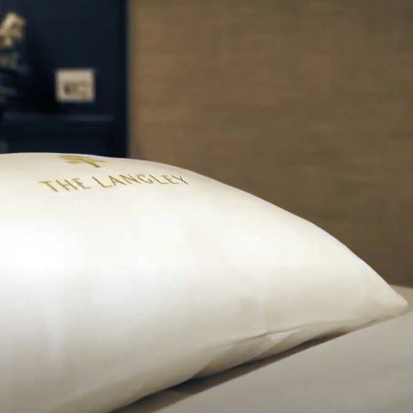 BC Softwear  Pure Linen Treatment Pillow 30x50 cm BC Softwear  Pure Linen Treatment Pillow 30x50 cm