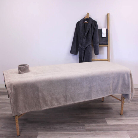 BC Softwear Surpremesoft XL treatment towel without head hole 150x220cms BC Softwear Surpremesoft XL treatment towel without head hole 150x220cms