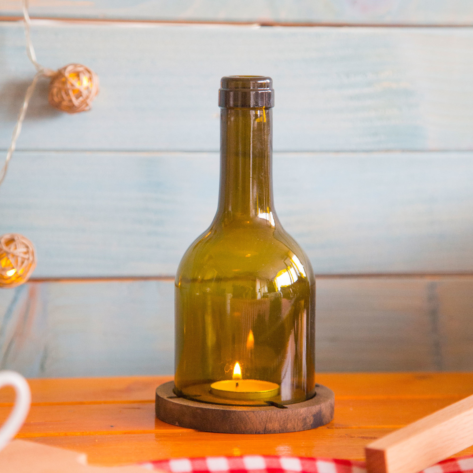 Joy Kitchen Joy Kitchen fles kaarsenhouder op houten plateau - Vini