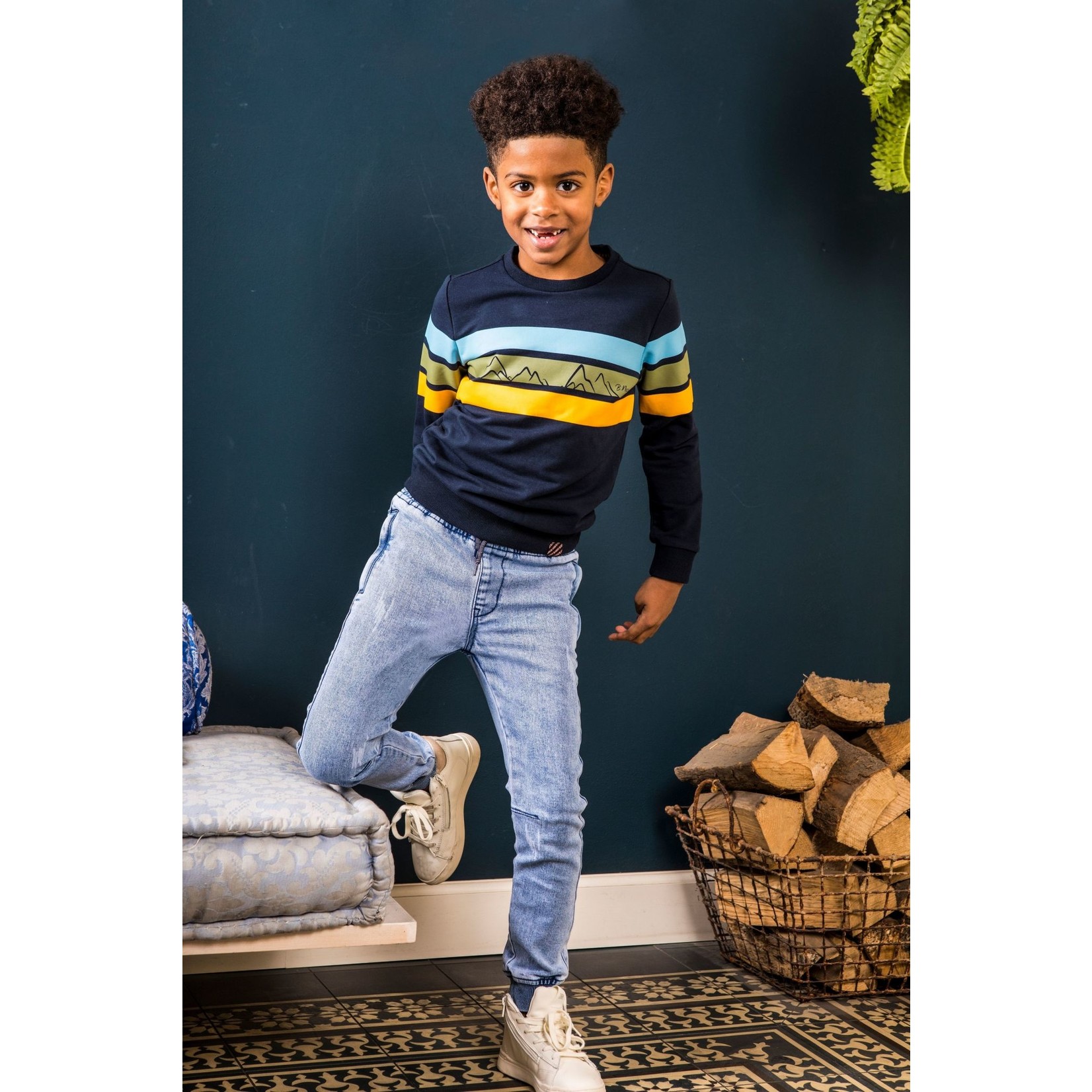 B-nosy Boys crewnecksweater with vertical printed stripes