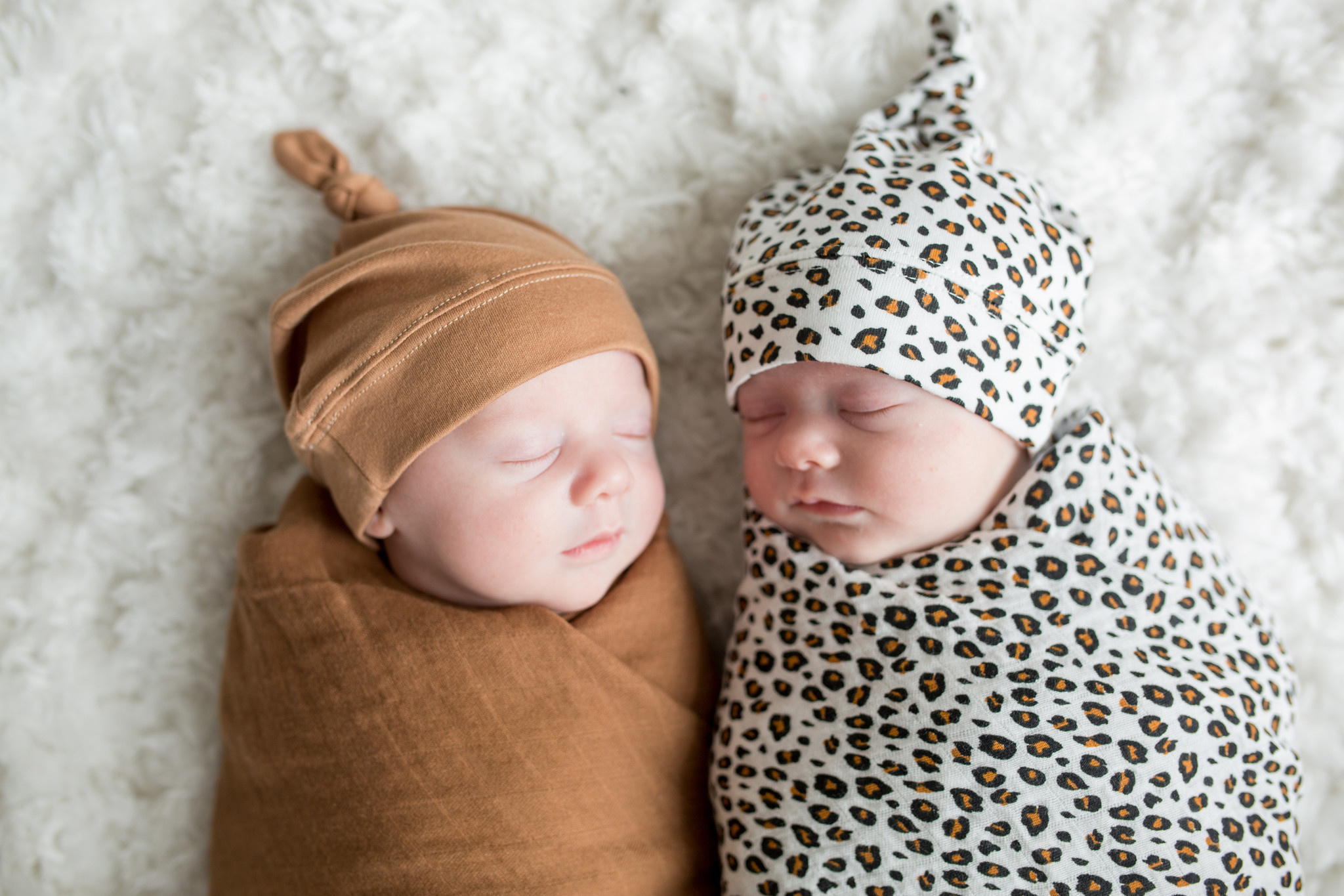 Lulujo Ensemble chapeau et couverture en bambou pour bébé nouveau-né Hello  World Marine