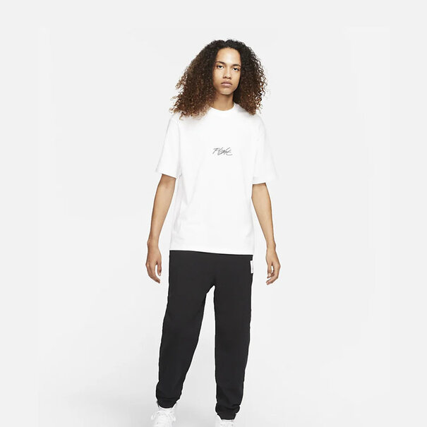 NIKE Jordan essentials