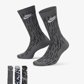 NIKE Crew essentials