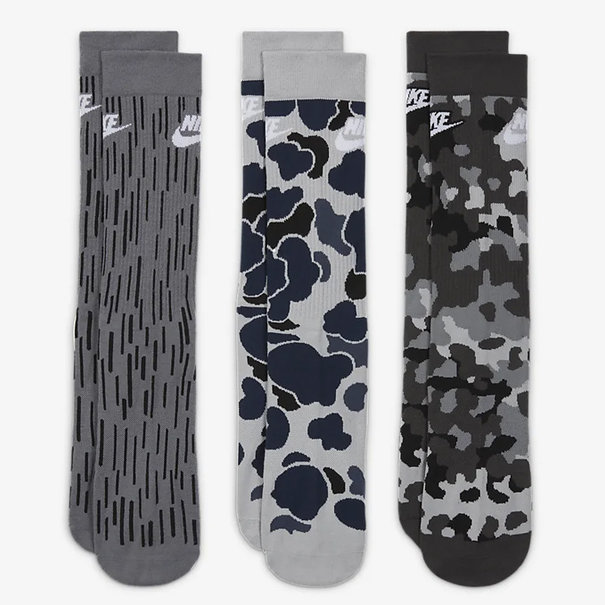 NIKE Crew essentials