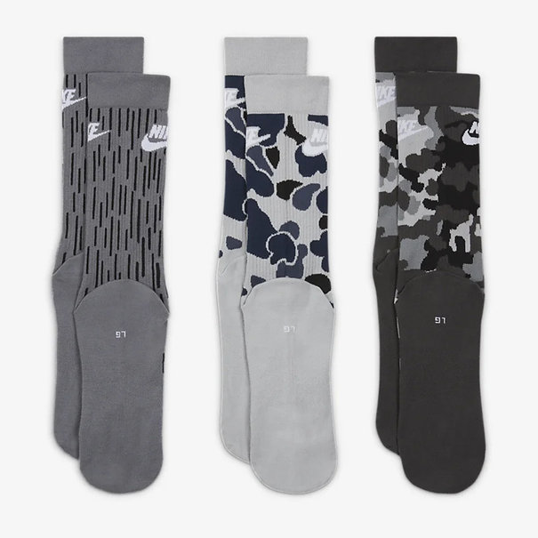 NIKE Crew essentials