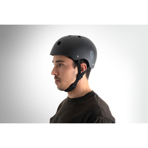 Follow Pro Helmet Black/Charcoal