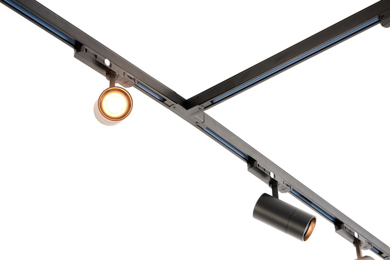Qub Zoom 3-Phase LED Track Lighting Set - Black, T-Shape, 2 x 2 Metres + 4 Metres, 8 Spots