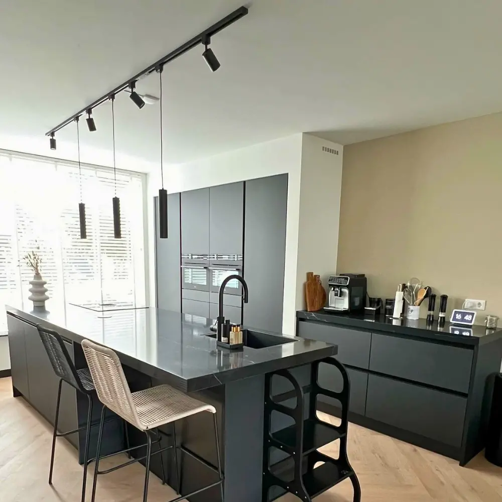 Qub Focus III track lighting 3 spotlights and 3 pendant lamps Black - 400cm - I-shape