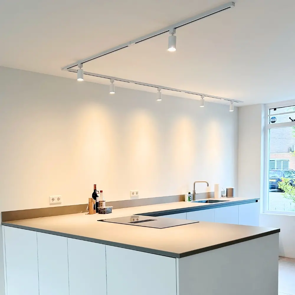 Qub Focus III - 1-Circuit Track Lighting - GU10 - 300cm - L-shape - 5 Spots - Track System - White