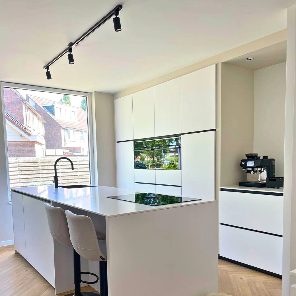 Qub Focus III - 1-Fase  Railverlichting - GU10 – 200cm – I-vorm - 3 spots - Railsysteem– Zwart Qub Focus III - 1-Fase  Railverlichting - GU10 – 200cm – I-vorm - 3 spots - Railsysteem– Zwart