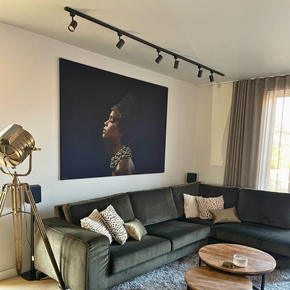 Qub Qub Focus III 1-Phasen Led Schienensystem - 400cm - 6x GU10 Spots - 4x 1m Schienen - Deckenstrahler Schwarz - Erweiterbar & flexibel - LED-kompatibel - Modernes Design Spot lampe Qub Qub Focus III 1-Phasen Led Schienensystem - 400cm - 6x GU10 Spots - 4x 1m Schienen - Deckenstrahler Schwarz - Erweiterbar & flexibel - LED-kompatibel - Modernes Design Spot lampe