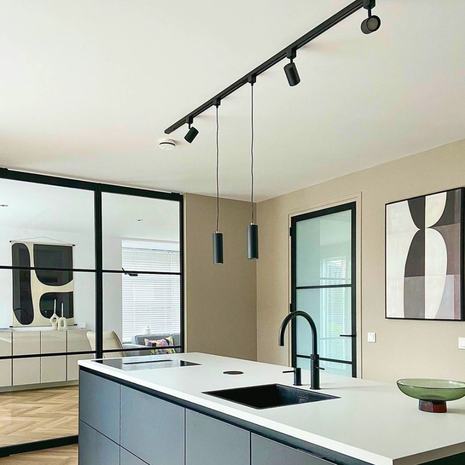 Qub Focus III 200cm 3 Spots and 2 Pendant Lamps GU10 Track Lighting Black Qub Focus III 200cm 3 Spots and 2 Pendant Lamps GU10 Track Lighting Black