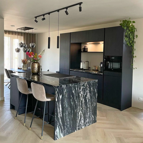 Qub Qub Focus III Monophasé Luminaire Plafonnier Kit Complet – 200cm - Set 3 Spot & 2 Suspension Luminaire - 2x 1m Barre de Spot Plafond –  I-Form - GU10 & LED Compatible Plafonnier intérieur Noir Moderne