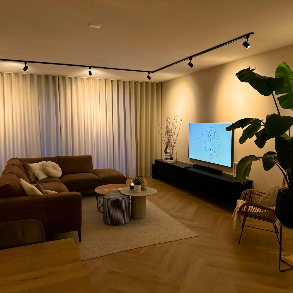 Qub Qub Focus III 1-Phasen Led Schienensystem - 500cm - 10x GU10 Spots - 5x 1m Schienen - L-Form - Deckenstrahler Schwarz - Erweiterbar & flexibel - LED-kompatibel - Modernes Design Spot lampe Qub Qub Focus III 1-Phasen Led Schienensystem - 500cm - 10x GU10 Spots - 5x 1m Schienen - L-Form - Deckenstrahler Schwarz - Erweiterbar & flexibel - LED-kompatibel - Modernes Design Spot lampe