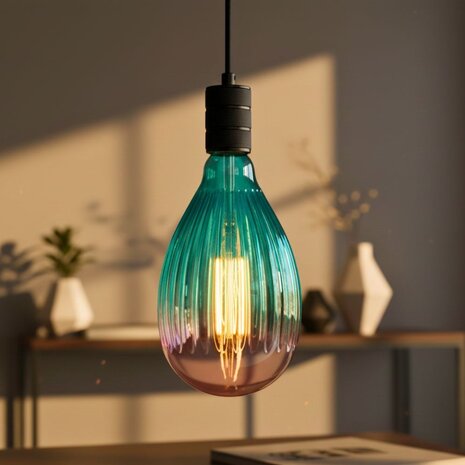 Qub Qub 1-Phasen Schienensystem - 200cm - 3x Solune E27 Filament Pendelleuchten - I-Form - Schwarz - Rosa-Blauer Farbverlauf - Einfache Montage - Modernes Design