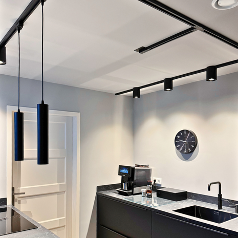 Qub  1-phase track lighting – GU10 – 300 cm – I-shape – 3 Viror Orbit spots – track system – Black