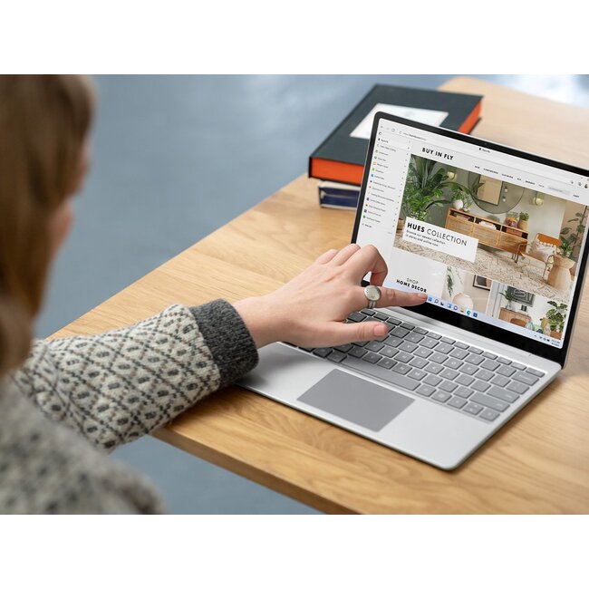 Microsoft Surface Laptop Go 3 i5 / 8GB / 256GB Platinum