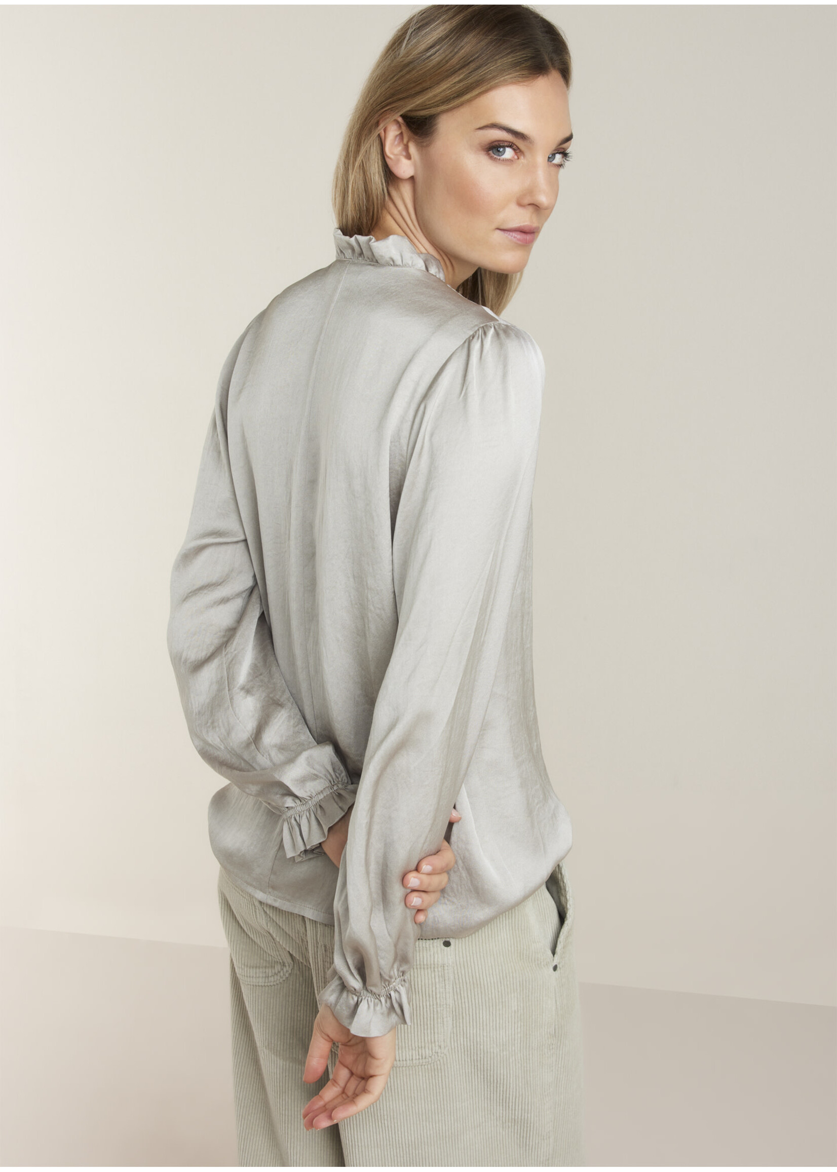 Summum Summum, Top puffy sleeves silky touch, Frosted sage