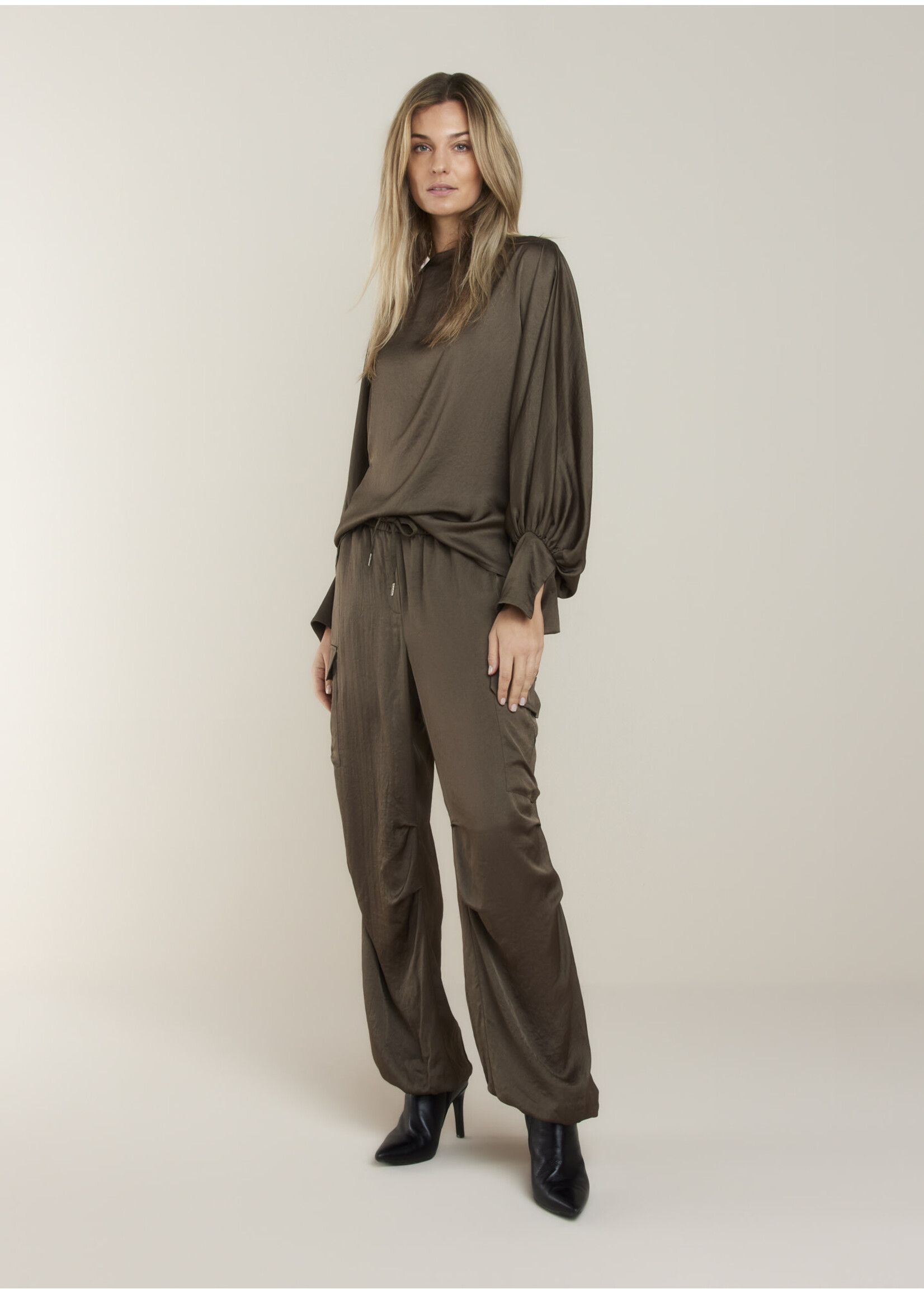 Summum Summum, Trousers sillky touch, Dark forest