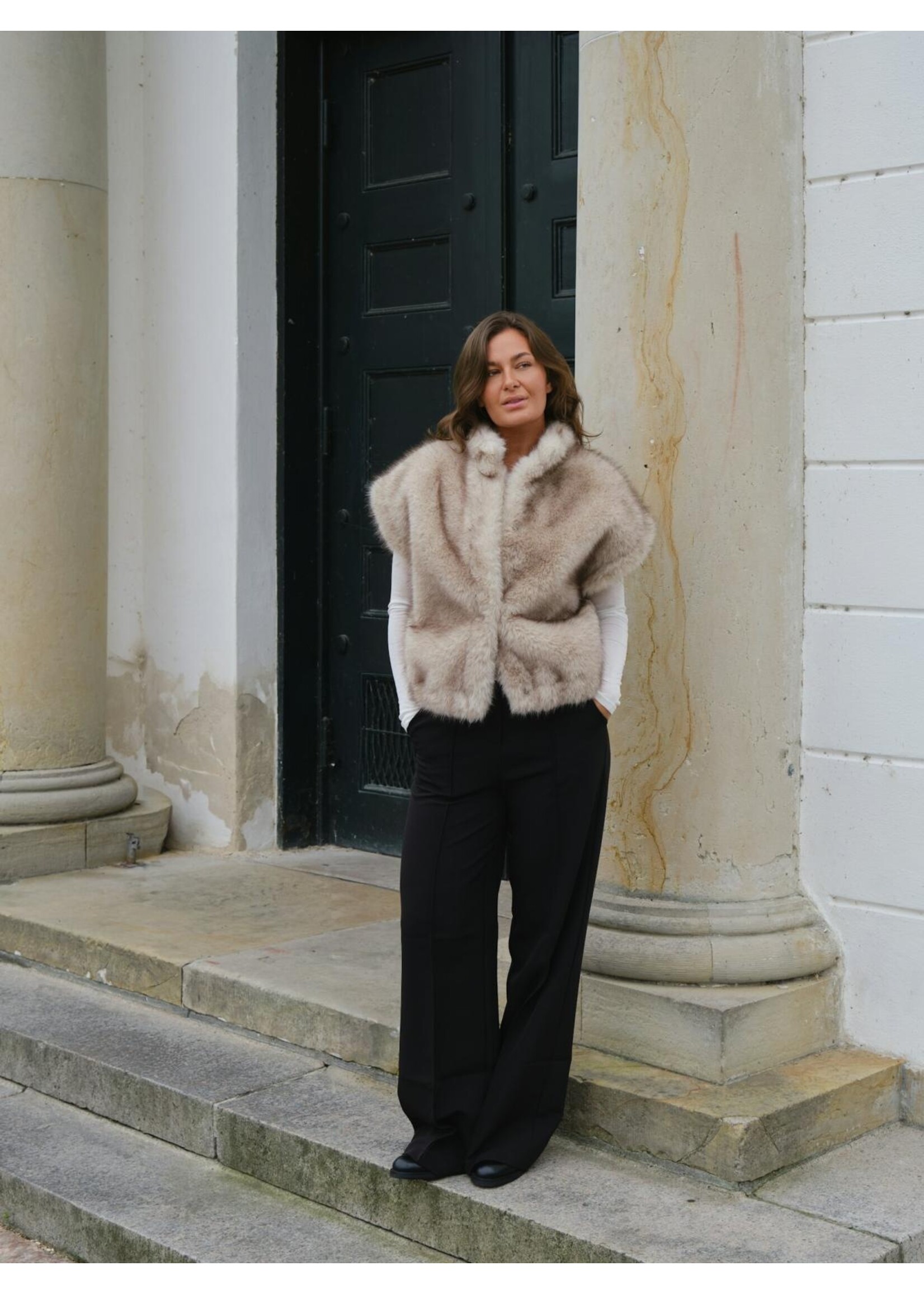 Neo Noir, Kevini Faux Fur Vest, Size: