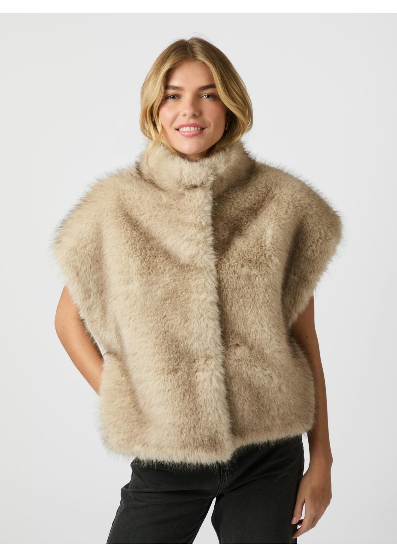 Neo Noir, Kevini Faux Fur Vest, Size: