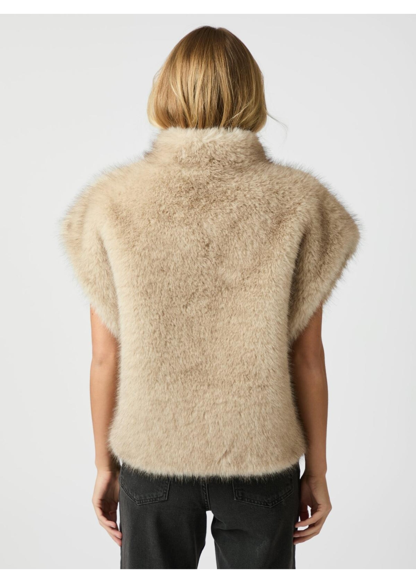 Neo Noir, Kevini Faux Fur Vest, Size: