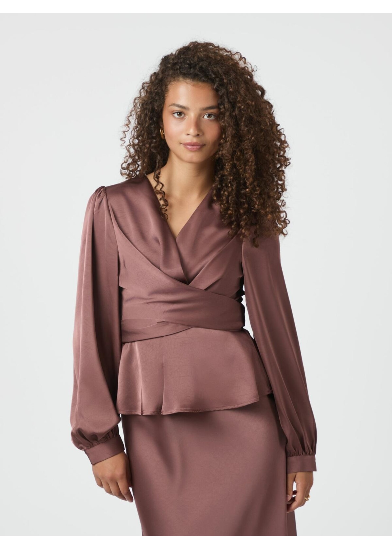Neo Noir Neo Noir, Rista Heavy Sateen Blouse, Dark Rose, Size: