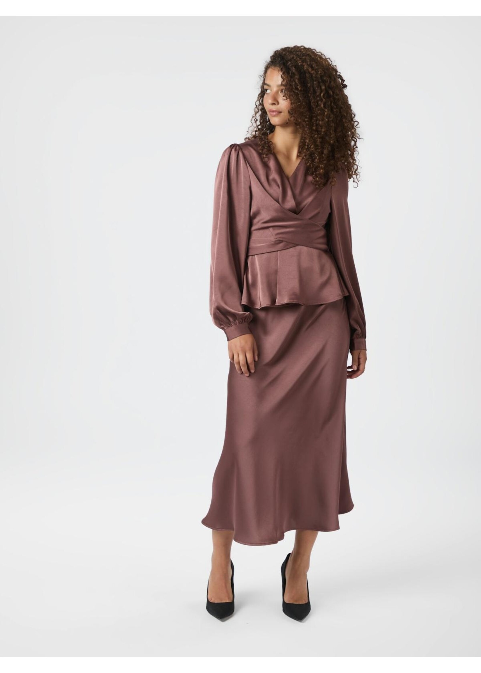 Neo Noir Neo Noir, Rista Heavy Sateen Blouse, Dark Rose, Size: