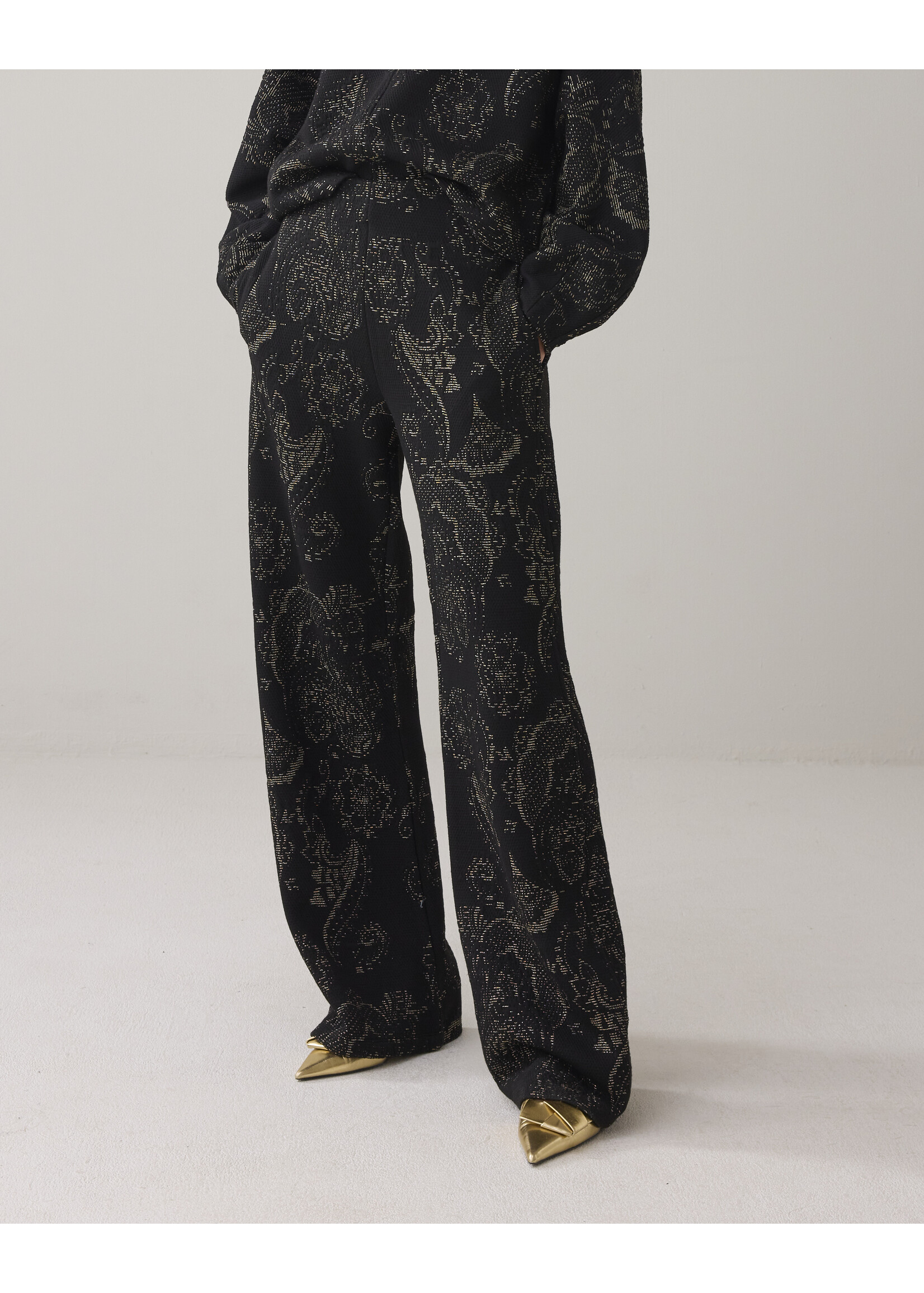 Summum Summum, Trousers Ornamental jacquard, Black, size: