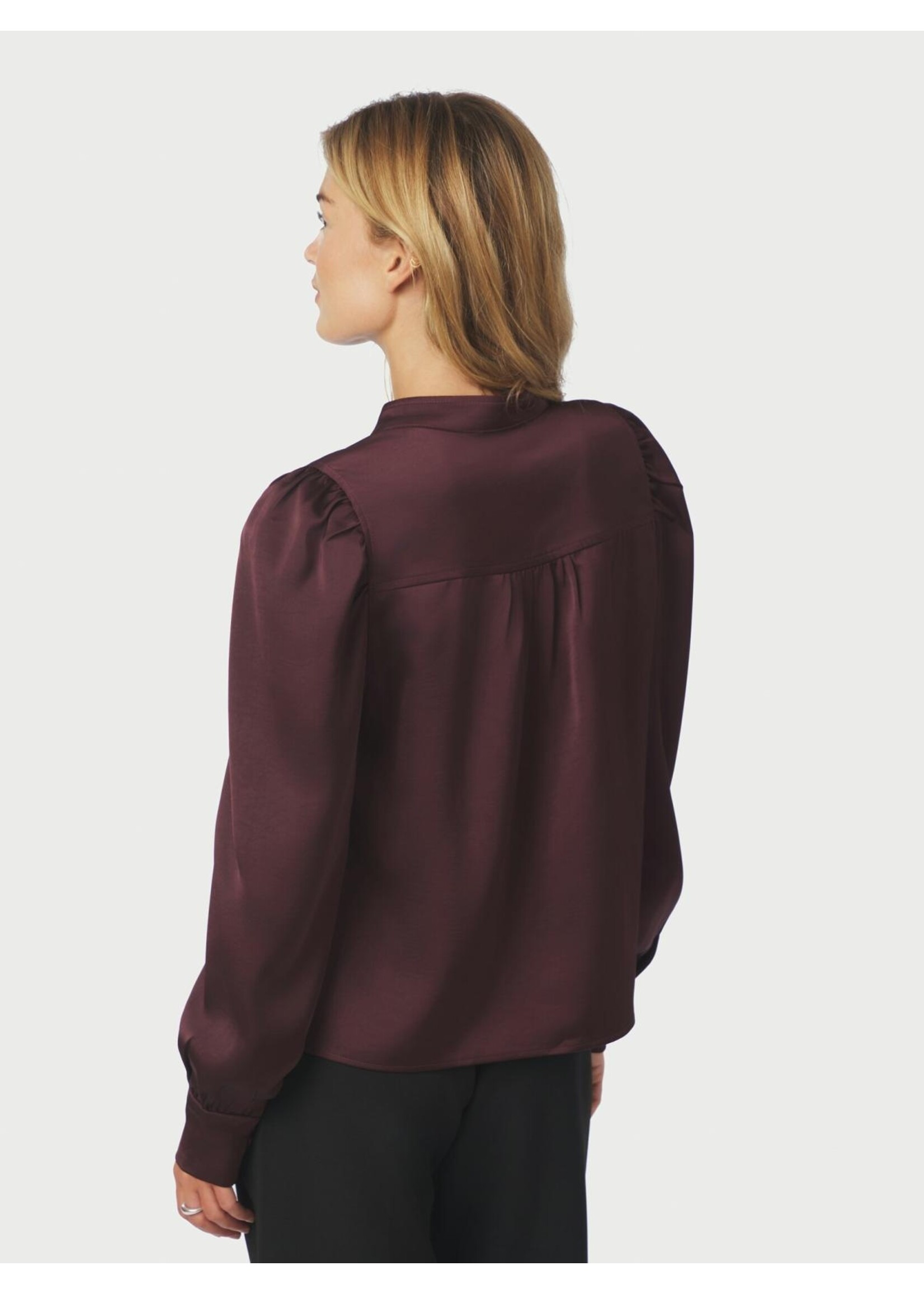 Neo Noir Neo Noir, Rosslyn Heavy Sateen Blouse, Burgundy, Size: