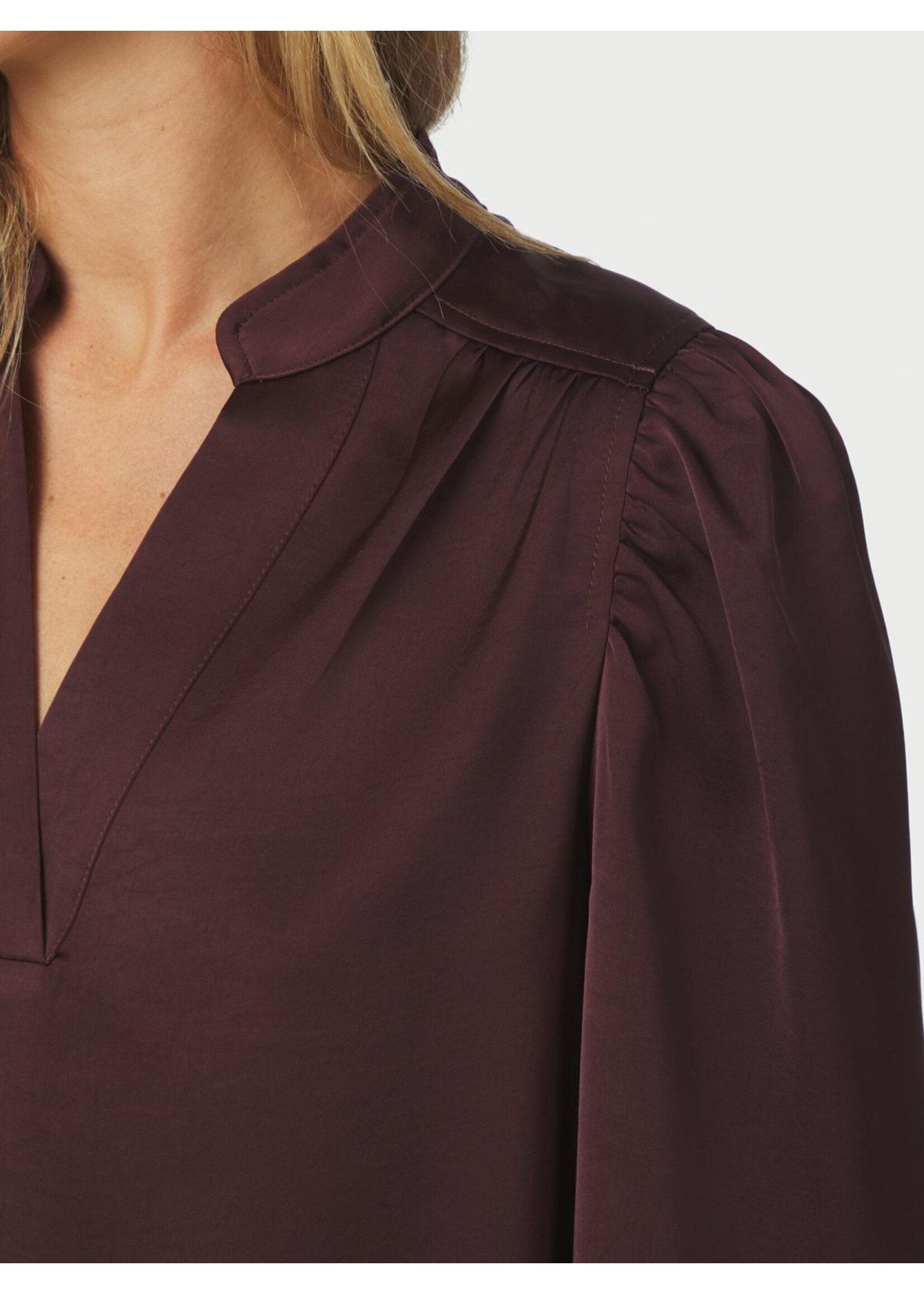 Neo Noir Neo Noir, Rosslyn Heavy Sateen Blouse, Burgundy, Size: