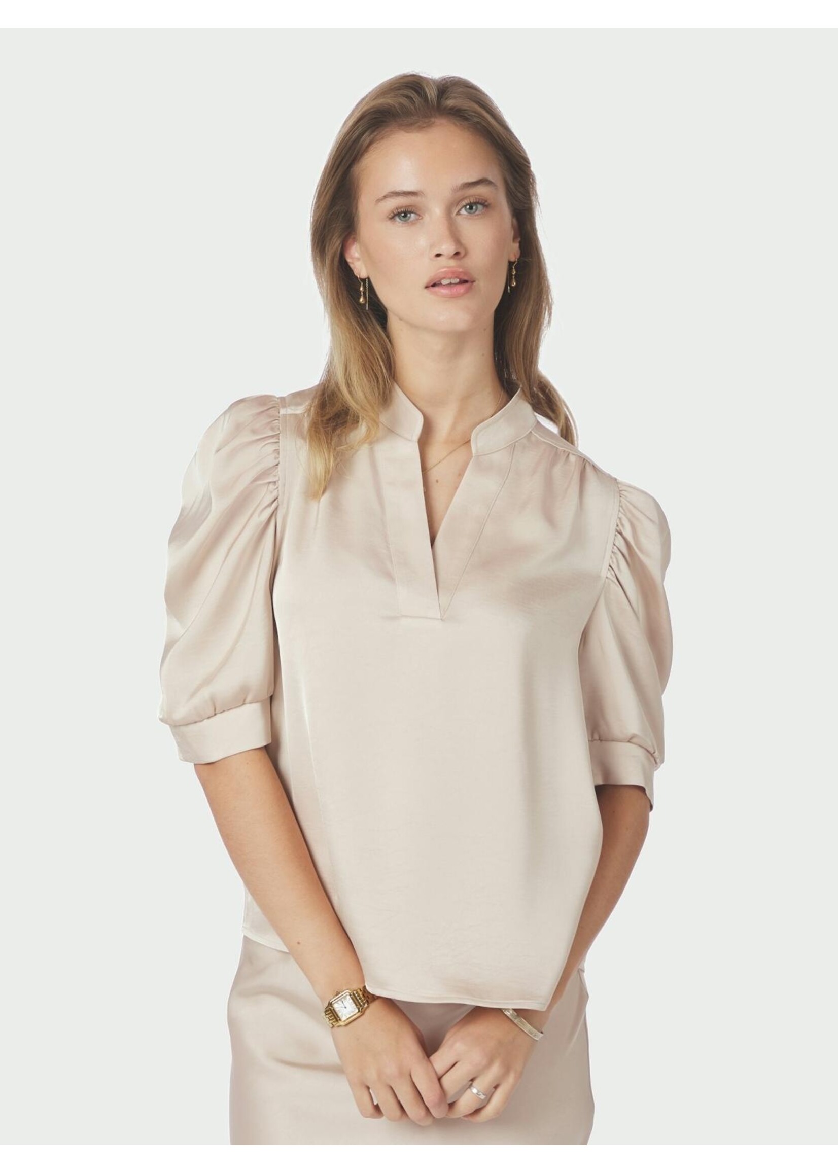 Neo Noir Neo Noir, Roella Heavy Sateen Blouse, Champagne, Size: