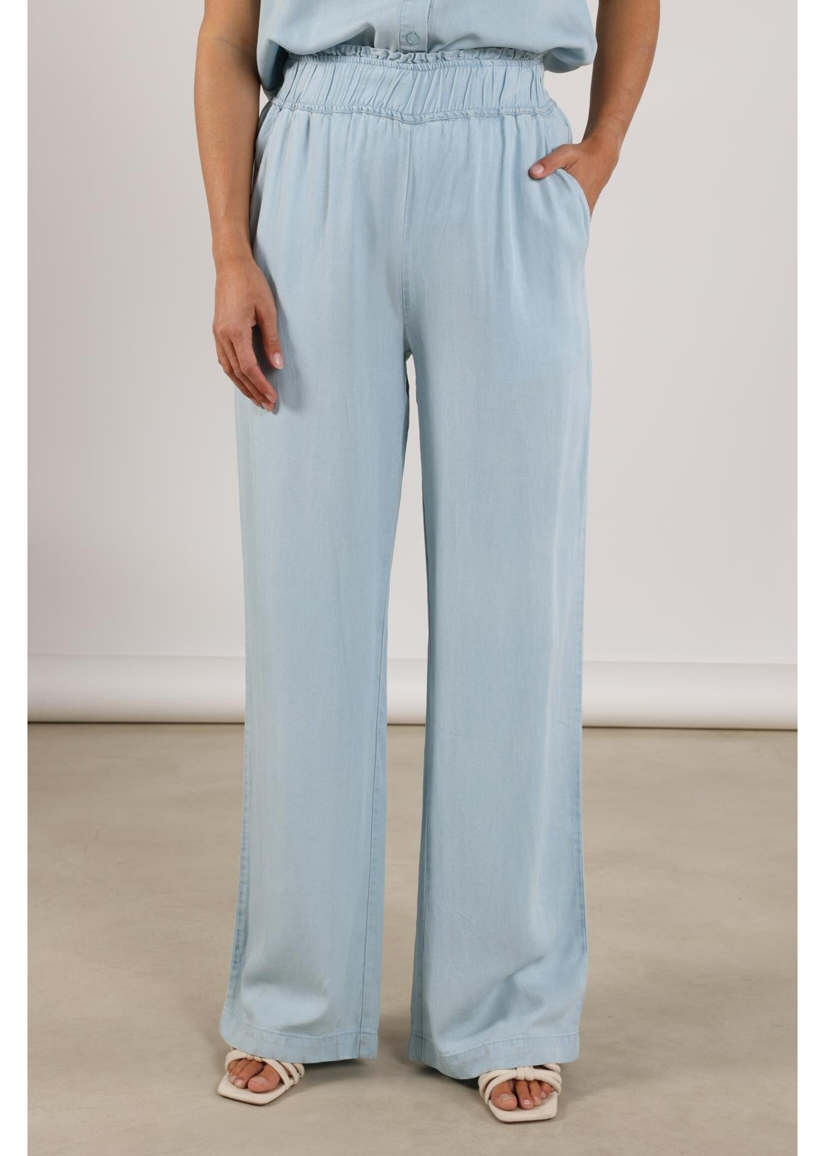 Nukus Nukus, Novi Pants, Cloudy, Size: